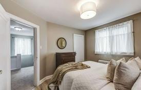 10غرفة خانه  Etobicoke, کانادا. C$1,287,000