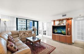 2غرفة شقق في الوحدات السكنية 89 متر مربع Collins Avenue, ایالات متحده آمریکا. $600,000