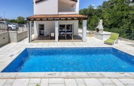 3غرفة خانه  84 متر مربع Tinjan, کرواسی. 340,000 €