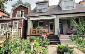  دو خانه بهم متصل – East York, تورنتو, انتاریو,  کانادا. C$1,112,000