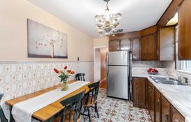 9غرفة خانه  Etobicoke, کانادا. C$1,659,000