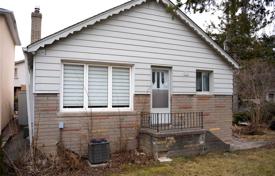 9غرفة خانه  نورث یورک, کانادا. C$2,299,000