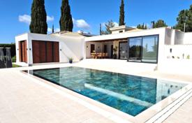 4غرفة دو خانه بهم چسبیده 240 متر مربع Aphrodite Hills, قبرس. 2,750,000 €