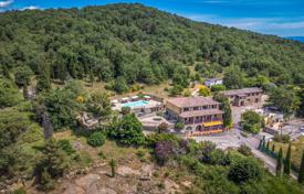 25غرفة ویلا  878 متر مربع Tuoro Sul Trasimeno, ایتالیا. 790,000 €