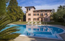 8غرفة ویلا  457 متر مربع Sirmione, ایتالیا. 5,500,000 €