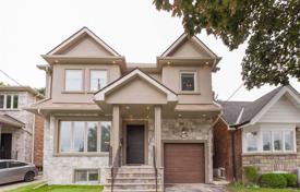 خانه  – East York, تورنتو, انتاریو,  کانادا. C$2,259,000