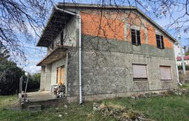 3غرفة خانه  220 متر مربع Rijeka, کرواسی. 370,000 €