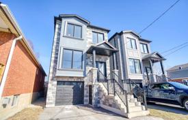 3غرفة خانه  Etobicoke, کانادا. C$1,769,000