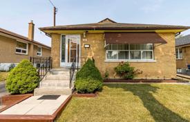 4غرفة خانه  Etobicoke, کانادا. C$1,045,000