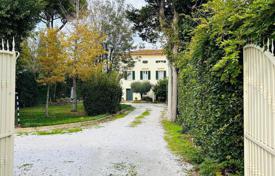 4غرفة آپارتمان  184 متر مربع Livorno, ایتالیا. 740,000 €