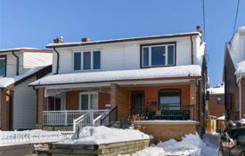  دو خانه بهم متصل – York, تورنتو, انتاریو,  کانادا. C$1,551,000
