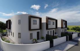 3غرفة دو خانه بهم چسبیده لارناکا, قبرس. 325,000 €