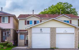  دو خانه بهم متصل – اسکاربرو، تورنتو, تورنتو, انتاریو,  کانادا. C$1,003,000