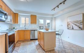 9غرفة  دو خانه بهم متصل Old Toronto, کانادا. C$1,973,000