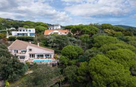 6غرفة خانه  625 متر مربع Mataro, اسپانیا. 785,000 €