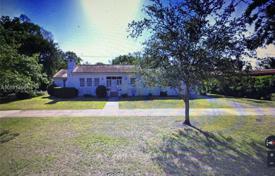 دو خانه بهم چسبیده – Coral Gables, فلوریدا, ایالات متحده آمریکا. $1,600,000