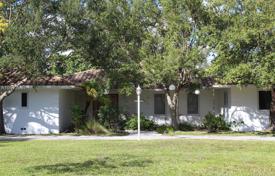 دو خانه بهم چسبیده – میامی, فلوریدا, ایالات متحده آمریکا. 958,000 €