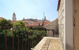 خانه  – Trogir, Split-Dalmatia County, کرواسی. 350,000 €