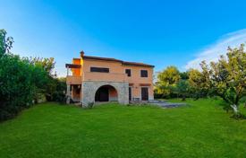 7غرفة خانه  228 متر مربع Brtonigla, کرواسی. 590,000 €