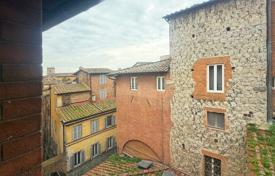 6غرفة آپارتمان  140 متر مربع Siena, ایتالیا. 625,000 €