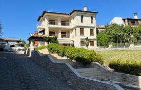 5غرفة خانه  220 متر مربع Afytos, یونان. 670,000 €