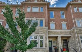 3غرفة  دو خانه بهم متصل Etobicoke, کانادا. C$1,349,000