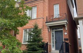 خانه  – نورث یورک, تورنتو, انتاریو,  کانادا. C$1,263,000