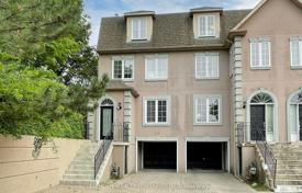  دو خانه بهم متصل – Bayview Avenue, تورنتو, انتاریو,  کانادا. C$2,477,000