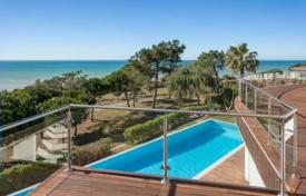 دو خانه بهم چسبیده – Loule, فارو (پرتغال), پرتغال. 9,200 € هفته ای
