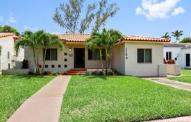 دو خانه بهم چسبیده – سواحل میامی, فلوریدا, ایالات متحده آمریکا. $725,000