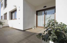 دو خانه بهم چسبیده – تربیخا, والنسیا, اسپانیا. 225,000 €