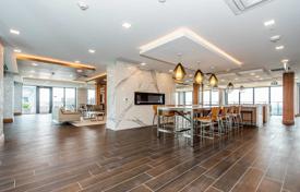 3غرفة آپارتمان  Etobicoke, کانادا. C$1,187,000