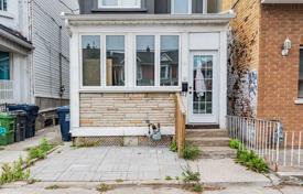 خانه  – Lansdowne Avenue, Old Toronto, تورنتو,  انتاریو,   کانادا. C$2,070,000