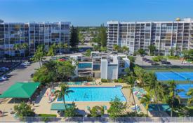 آپارتمان کاندو – Hallandale Beach, فلوریدا, ایالات متحده آمریکا. 285,000 €