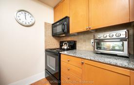 5غرفة آپارتمان  Etobicoke, کانادا. C$837,000