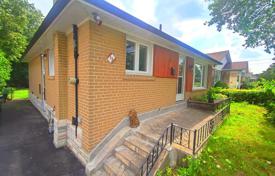 9غرفة خانه  Etobicoke, کانادا. C$1,383,000