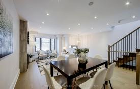 8غرفة خانه  Etobicoke, کانادا. C$2,363,000