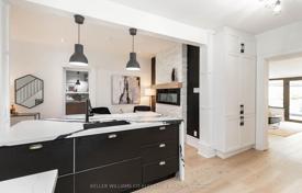 12غرفة خانه  Old Toronto, کانادا. C$2,446,000