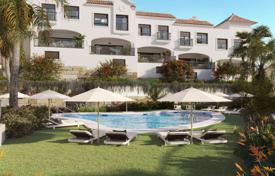 3غرفة  دو خانه بهم متصل 244 متر مربع Estepona, اسپانیا. 470,000 €