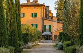 ویلا  1100 متر مربع Tuoro Sul Trasimeno, ایتالیا. 3,950,000 €
