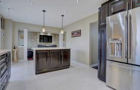 6غرفة خانه  Etobicoke, کانادا. C$2,109,000