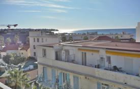 3غرفة آپارتمان  خوان-LES-پین, فرانسه. 649,000 €