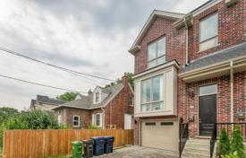  دو خانه بهم متصل – نورث یورک, تورنتو, انتاریو,  کانادا. C$1,860,000