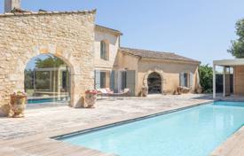 12غرفة ویلا  Arles, فرانسه. 2,350,000 €
