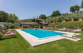 7غرفة ویلا  Cortona, ایتالیا. 800,000 €