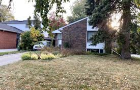 10غرفة خانه  Etobicoke, کانادا. C$1,342,000