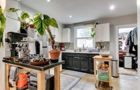 3غرفة  دو خانه بهم متصل Old Toronto, کانادا. C$1,203,000