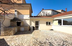 5غرفة خانه  353 متر مربع Ližnjan, کرواسی. 495,000 €