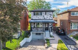 خانه  – Portland Street, تورنتو, انتاریو,  کانادا. C$1,263,000