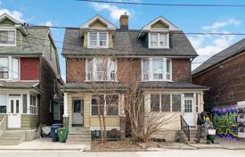  دو خانه بهم متصل – Bathurst Street, تورنتو, انتاریو,  کانادا. C$1,671,000